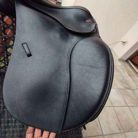 Selle Kent&Master > Thorowgood T4 T8 COB cuir 17 pouces