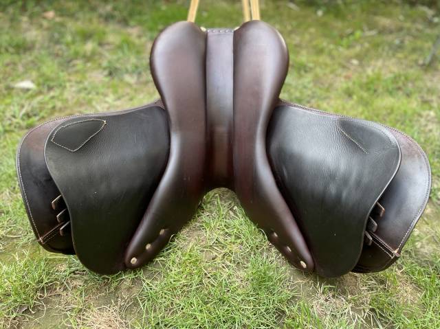 Selle obstacle 17,5" Antarès Signature excellent état