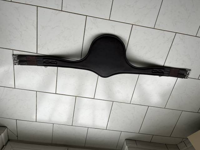 Sangle bavette cuir 145 neuve 