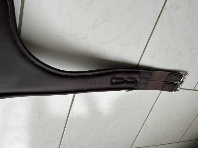 Sangle bavette cuir 145 neuve 