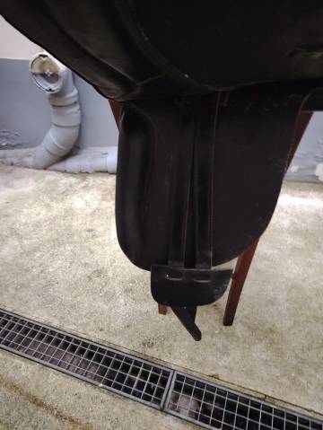 Sel dressage neuve 16 et demi pouce cuir