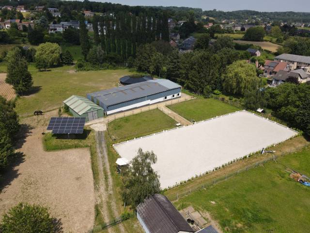 Boxes disponibles dans une écurie de 2 propriétaires 