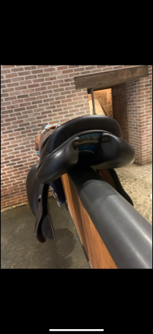 Comme neuve!! Selle Voltaire 18  à vendre 