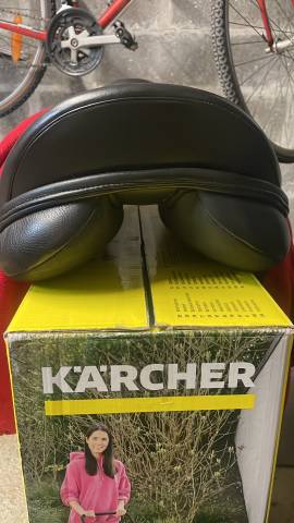 SELLE THORROWGOOD 17,5 NOIR