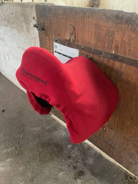 SELLE THORROWGOOD 17,5 NOIR