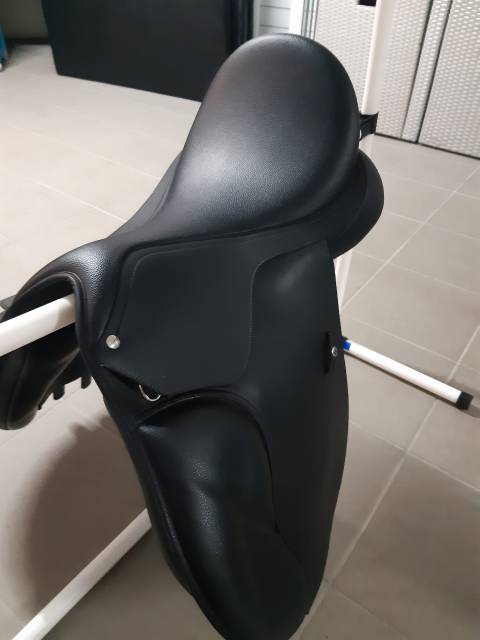 Selle mixte WINTEC 500 hart 17,5 pouces