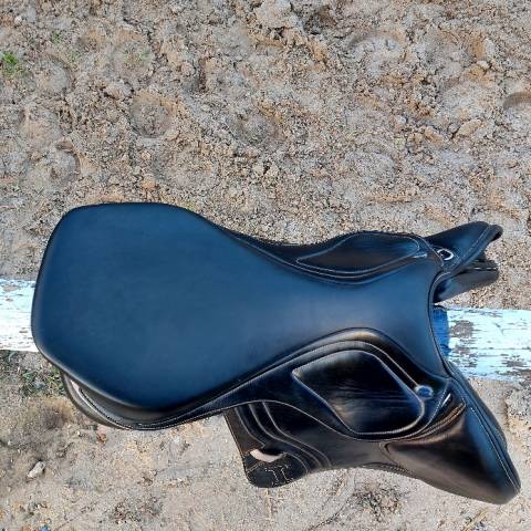 Selle Ikonic taille 17,5