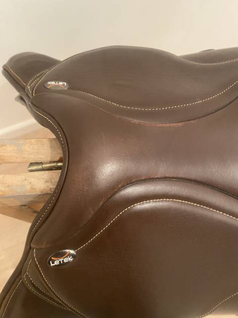 Selle letek by tekna