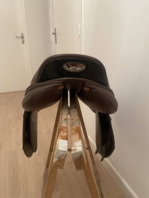 Selle letek by tekna