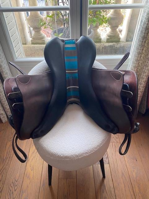 Selle Voltaire Design - Modèle Stuttgart-Chocolat