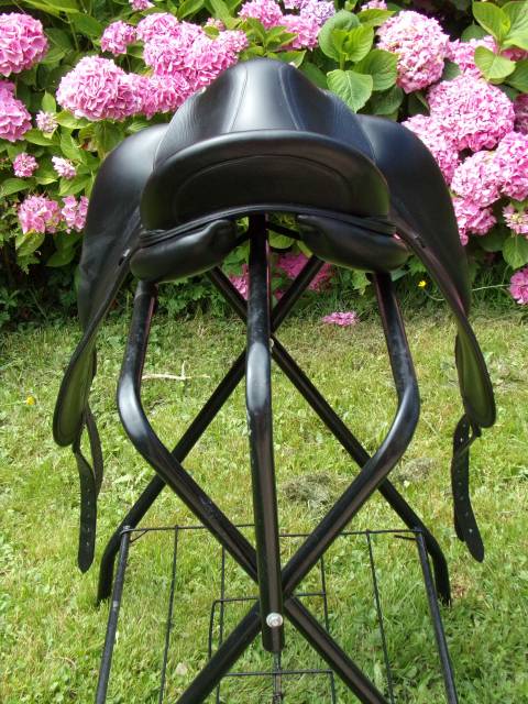 Selle Dressage Devoucoux Makila S 17'