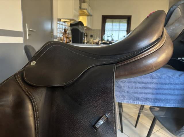 Selle d'obstacle Equipe EK 26 Carbon 17P