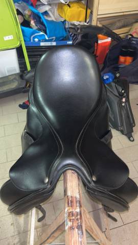 Selle de dressage battes 