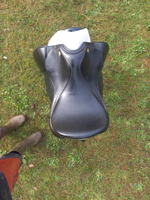 SELLE DE DRESSAGE ERIC THOMAS