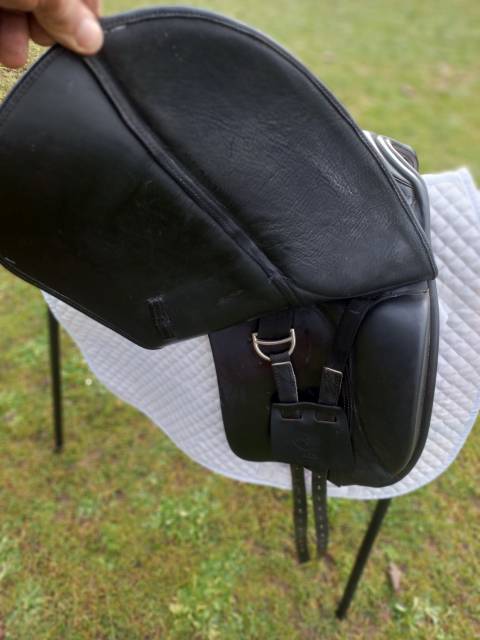 SELLE DE DRESSAGE ERIC THOMAS