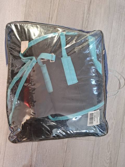 Couverture d'&eacute;curie Weatherbeeta jamais servie