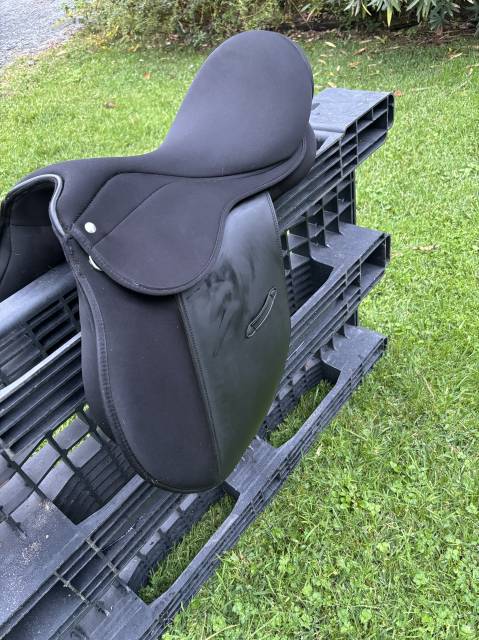 Selle SIGMA en 17,5 pouces 