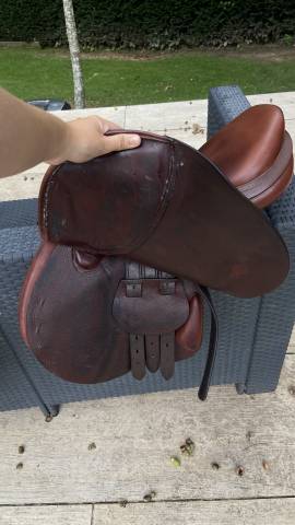 Selle Equipe en cuir brun – Parfait état 