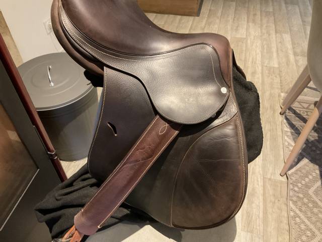 Selle antares signature 17 pouces. 