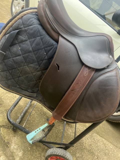 Selle antares signature 17 pouces. 