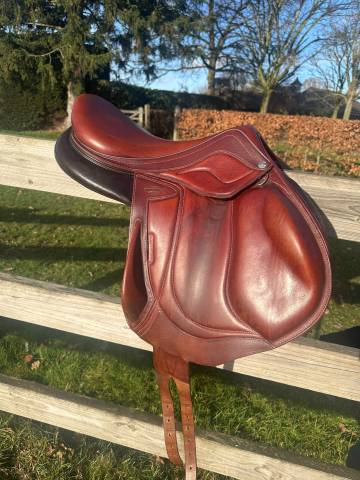 selle cross DEVOUCOUX super &eacute;tat