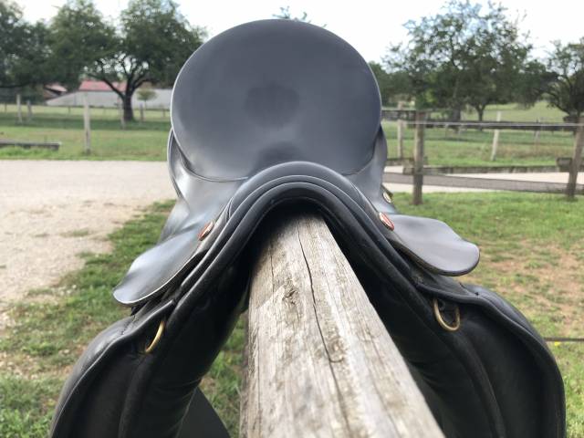 Selle de dressage Eurorising 17"