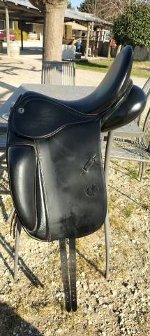 Selle de dressage 
