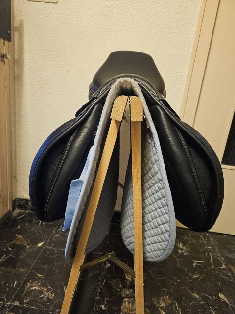 Selle Ikonic mixte 17.5 neuve