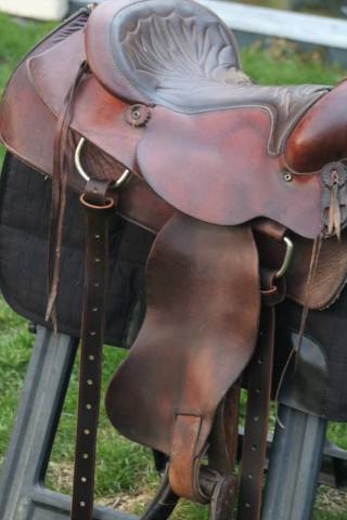 Selle western cuir 