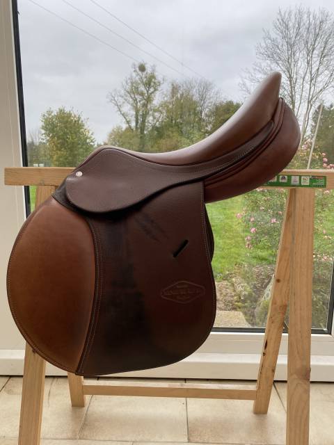 Selle d&rsquo;obstacles Antares mod&egrave;le Altair 