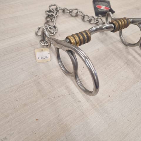 Mors d'attelage  coup poing