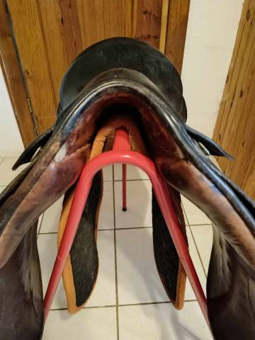 Selle Dressage Stubben Tristan, 18 pouces marron