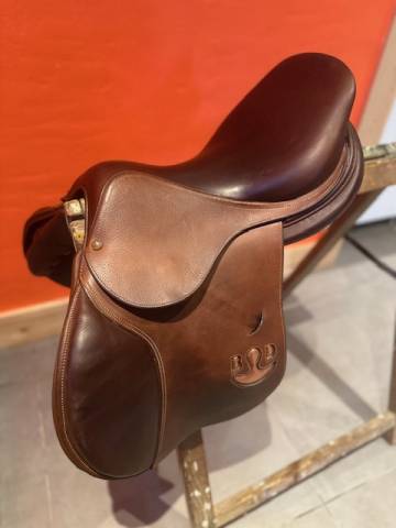 Selle Delgrange 17" etat neuf &agrave; saisir