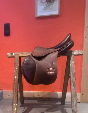 Selle Delgrange 17" etat neuf &agrave; saisir