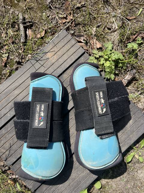 Protections guêtres et protèges boulets HKM