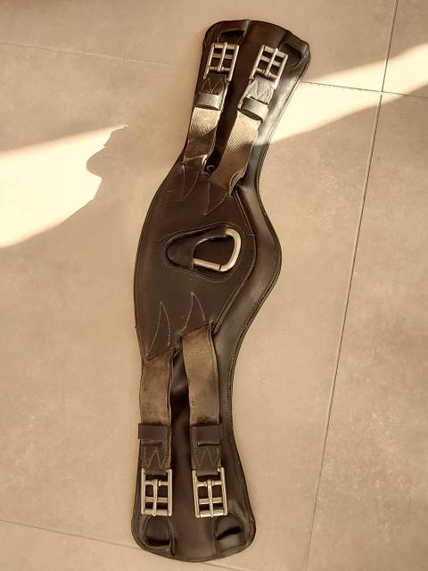 selle de dressage devoucoux Makila S année 2016 équipée