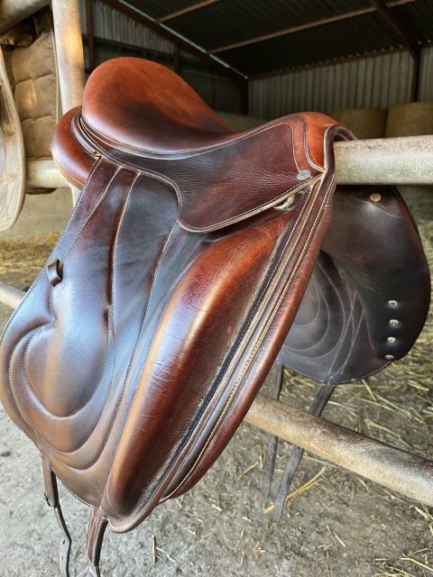 Selle de dressage ANTARES