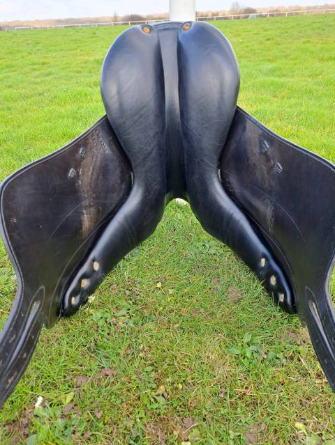 Selle 17'5 Brunet Pineau dressage