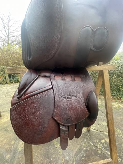 Selle de CSO GBS taille 17 