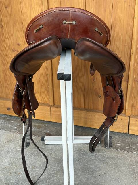 Selle TH Cuir modèle ARVERNE