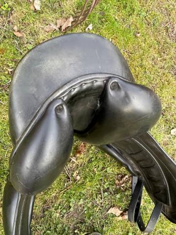 Selle de dressage Childeric