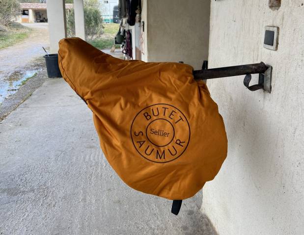 Selle semi creuse noire CSO BUTET 2024