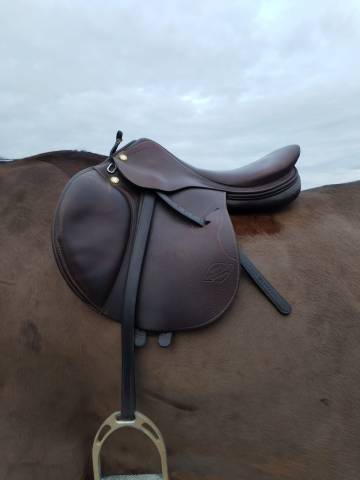 Selle d'obstacle Prestige, taille du siège 17'5