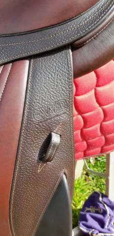 Selle CWD équipée 17,5  mono quartier 