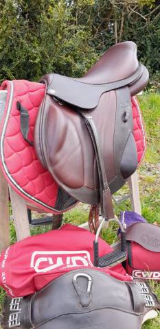 Selle CWD équipée 17,5  mono quartier 