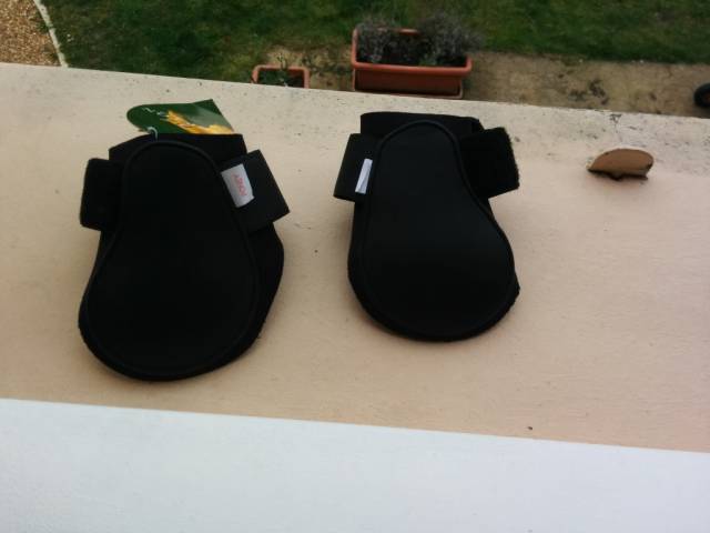 Ensemble guêtre + protège boulet moumoute noir neuf