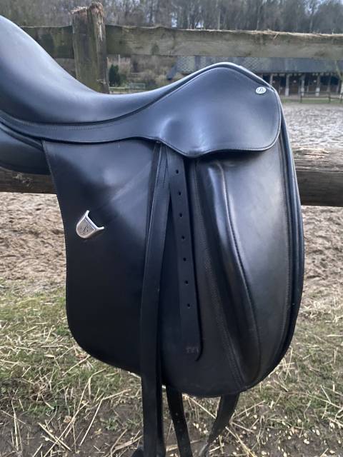 Selle de dressage Bates 