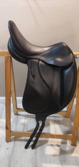 Belloir Saumur selle dressage monoquartier 17.5"