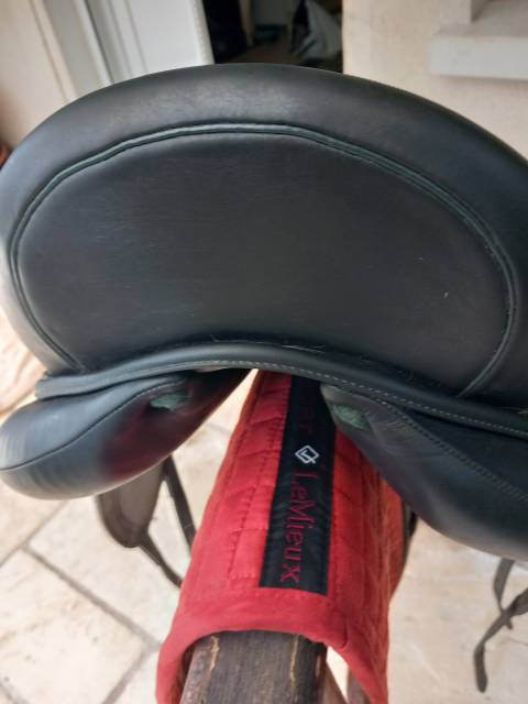 Selle Dressage Devoucoux Makila Lab 17.5'