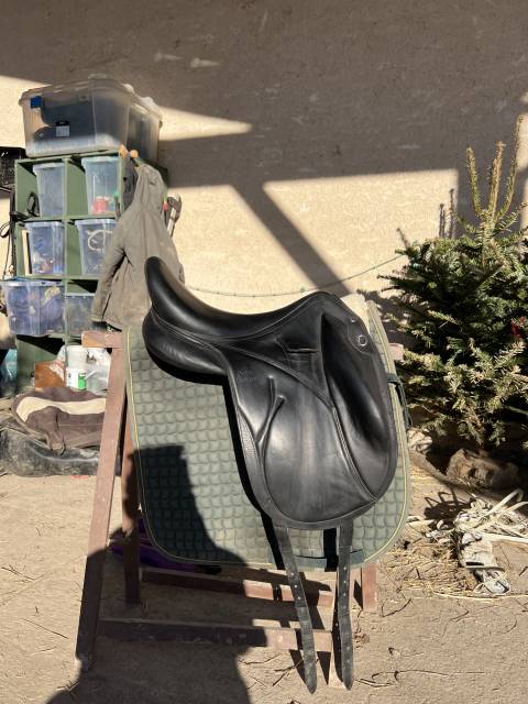 Selle dressage devoucoux 
